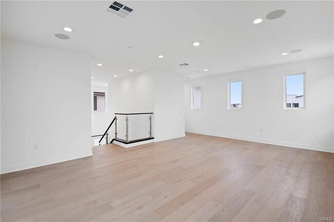 128 Creation in Irvine, CA - Building Photo - Building Photo