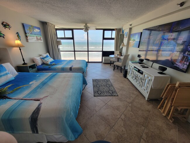 1909 S Atlantic Ave, Unit 416 Oceanside Inn in Daytona Beach, FL - Foto de edificio - Building Photo