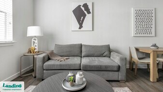 1148 Silber Rd in Houston, TX - Building Photo