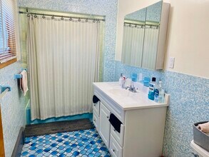 39 Bryant St, Unit #1 in Revere, MA - Foto de edificio - Building Photo