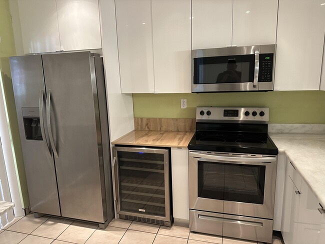 9428 Oakburst Ln in Tamarac, FL - Building Photo - Building Photo