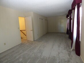 2581 S Olathe Way in Aurora, CO - Building Photo - Building Photo