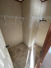 1863 Collins Ct in Milford, MI - Foto de edificio - Building Photo