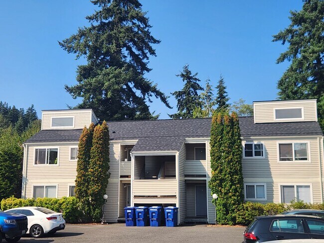 Heather Ridge, 2 Bedrooms, 1 Bathroom Apartments for Rent! in Bellingham, WA - Foto de edificio - Building Photo