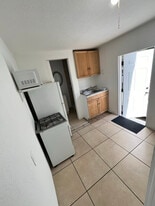 1331 SW 129th Ave in Miami, FL - Building Photo