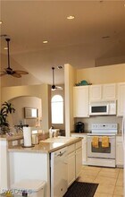 9651 Spanish Moss Way in Bonita Springs, FL - Foto de edificio - Building Photo