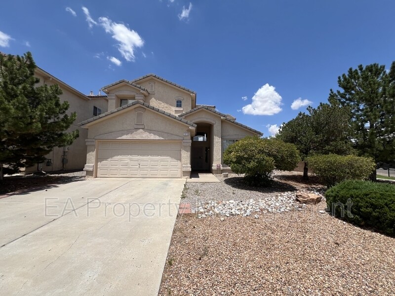 1013 Toscana Dr SE in Rio Rancho, NM - Building Photo