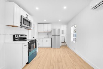 2419 Coolidge St in Hollywood, FL - Building Photo - Building Photo