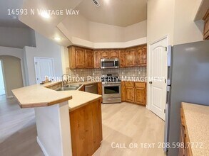 14593 N Vintage Way in Nampa, ID - Building Photo - Building Photo