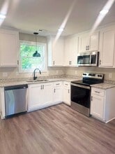 890 Cumberland Dr in Clarksville, TN - Building Photo - Building Photo