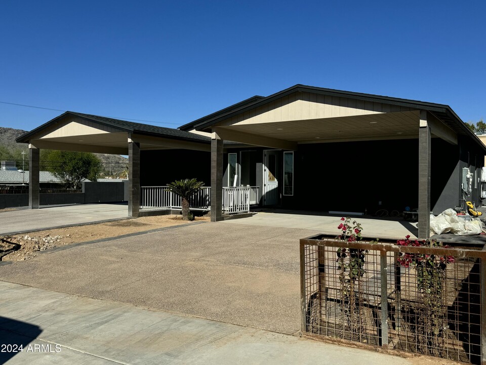 1406 E Cinnabar Ave in Phoenix, AZ - Building Photo