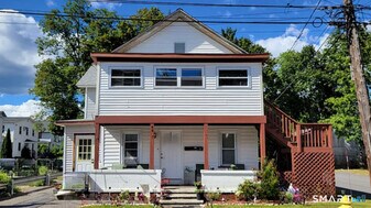 42 Pulver St in Torrington, CT - Building Photo