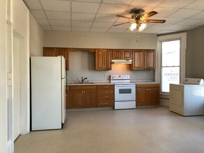 101 W 5th St in Muscatine, IA - Building Photo - Building Photo
