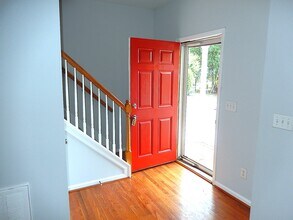 106 Old House Ct in Apex, NC - Building Photo - Building Photo