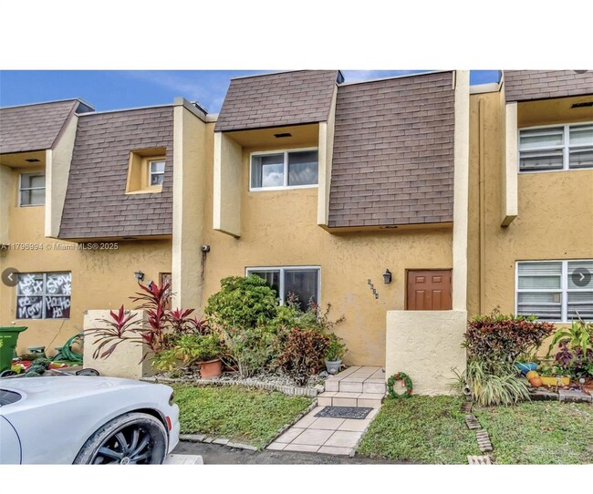 property at 5624 Blueberry Ct