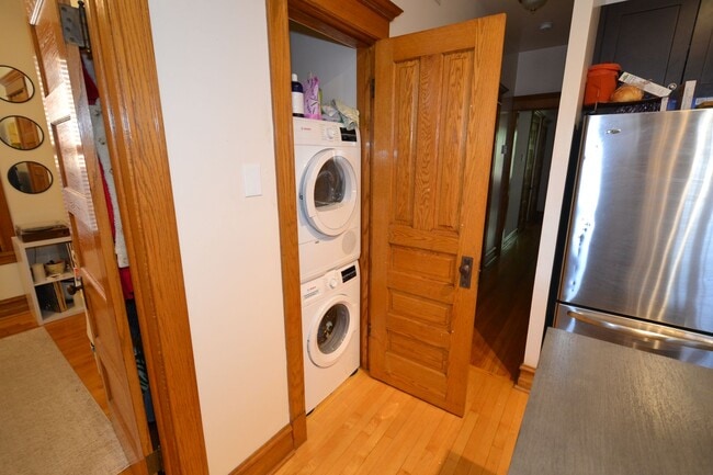1224 W Eddy St in Chicago, IL - Building Photo - Building Photo