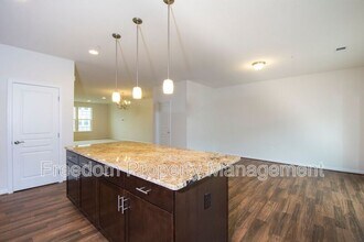 14894 Mason Creek Cir in Woodbridge, VA - Building Photo - Building Photo