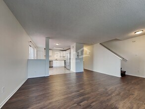 12907 Old Glory Dr in Fishers, IN - Foto de edificio - Building Photo