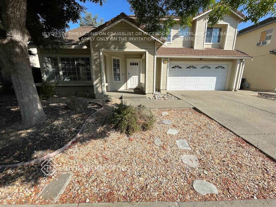 4536 Knollpark Cir in Antioch, CA - Building Photo