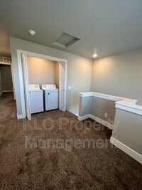 241 NW Greenway Pl - 16