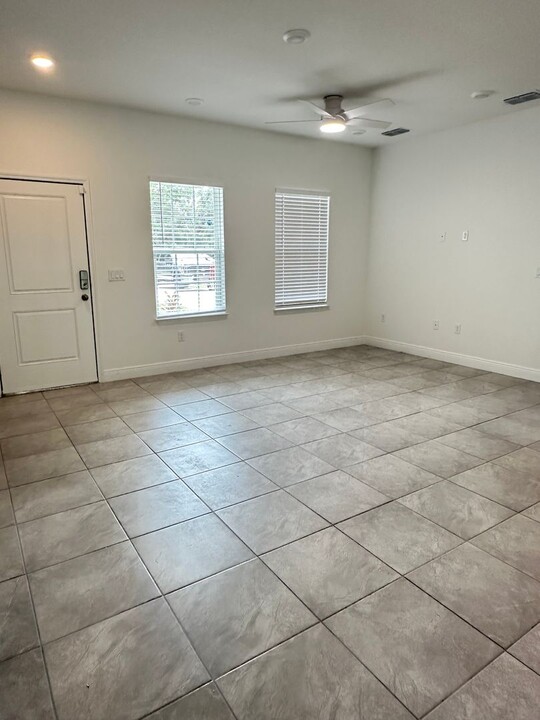 676 Marion Oaks Ln in Ocala, FL - Building Photo