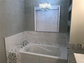 1211 Dew Bloom Rd in Brandon, FL - Building Photo - Building Photo