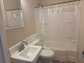 1328 3rd St in Moline, IL - Building Photo - Building Photo