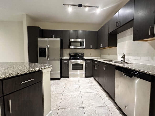 3420 SW 23rd St, Unit A3