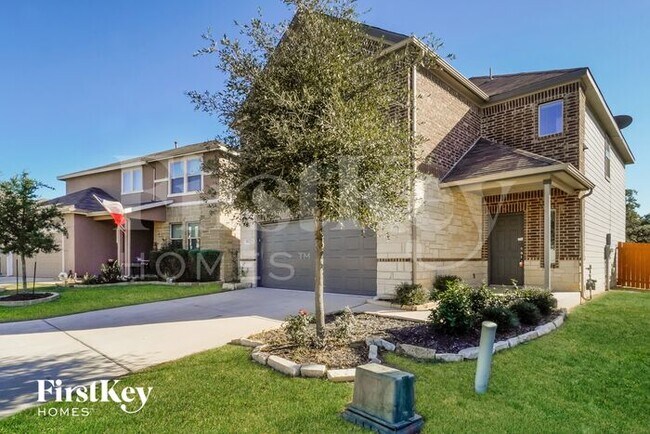 5602 Burr Bluff in San Antonio, TX - Building Photo - Building Photo