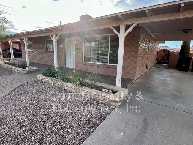 8137 E Indianola Ave in Scottsdale, AZ - Building Photo - Building Photo