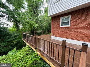 2917 Breezy Terrace in Alexandria, VA - Building Photo - Building Photo