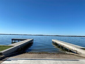 13409 W Summerchase Cir in Willis, TX - Building Photo - Building Photo