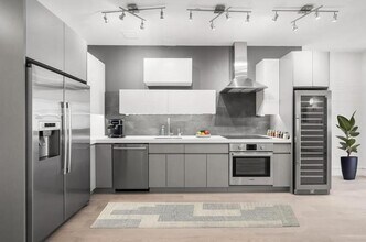 547 W 47th St in New York, NY - Building Photo - Building Photo