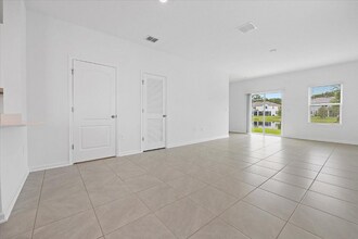 77 Playa De Luna Ln in St. Augustine, FL - Building Photo - Building Photo