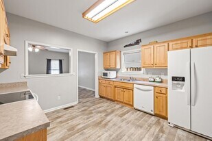 377 Church St in Versailles, KY - Building Photo