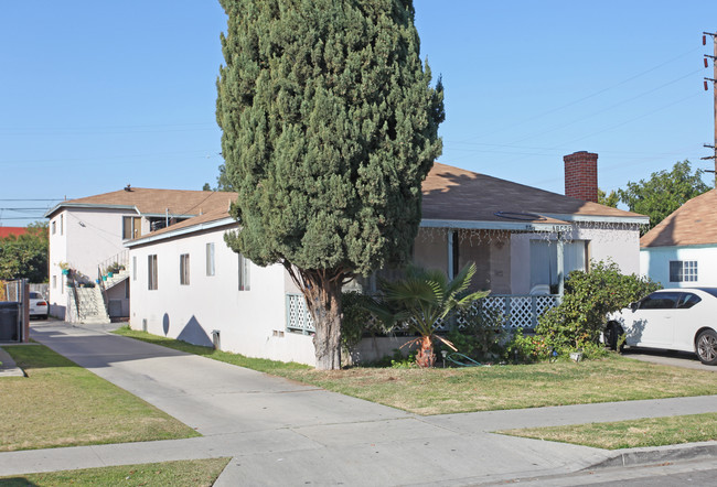 9715 San Vincente Ave in South Gate, CA - Building Photo - Building Photo