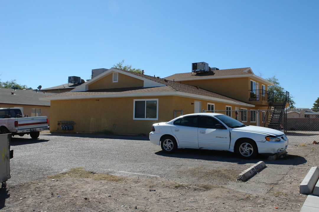 Haas Apartments in Las Vegas, NV - Building Photo