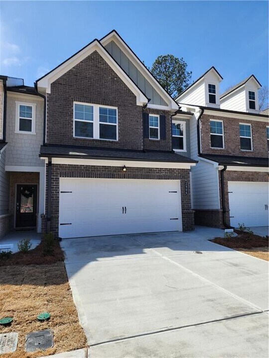 2906 Alliteration Ave in Buford, GA - Building Photo