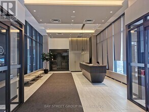 10 Honeycrisp Cres in Vaughan, ON - Building Photo - Building Photo