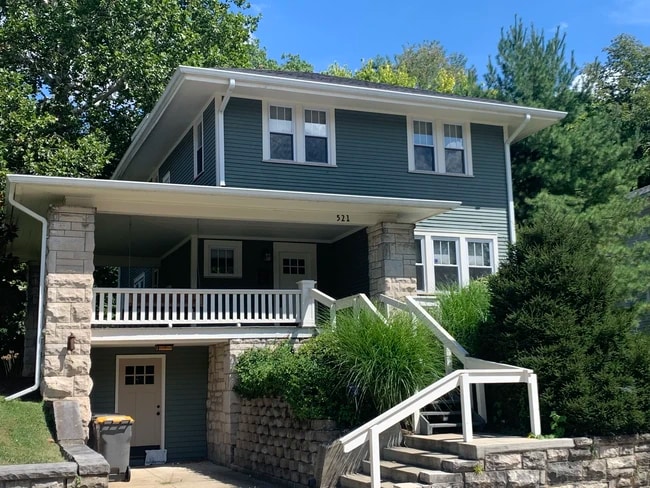 property at 521 S Park Ave