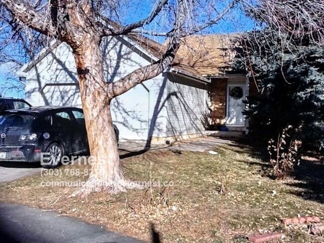 3904 S Espana St in Aurora, CO - Building Photo - Building Photo