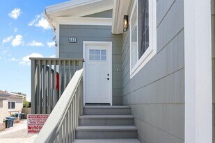 448 E St in Colma, CA - Building Photo