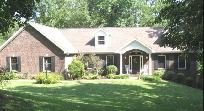 3841 Valley View Dr in Mount Vernon, IN - Building Photo - Building Photo