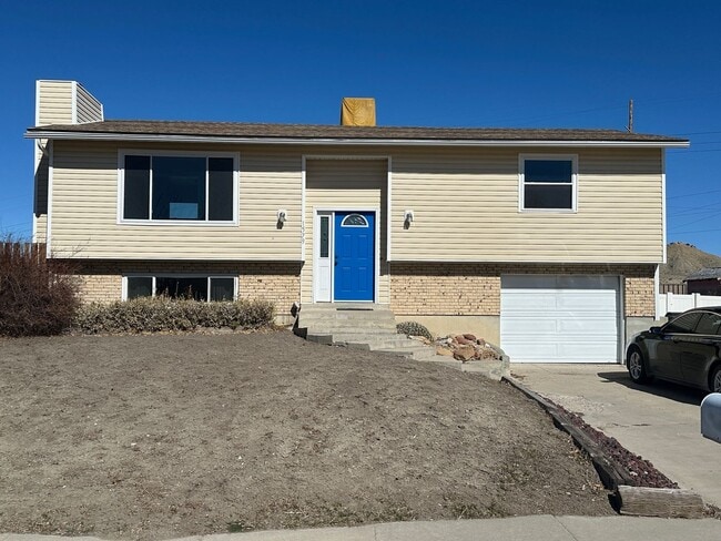 property at 1579 Eastwood Dr