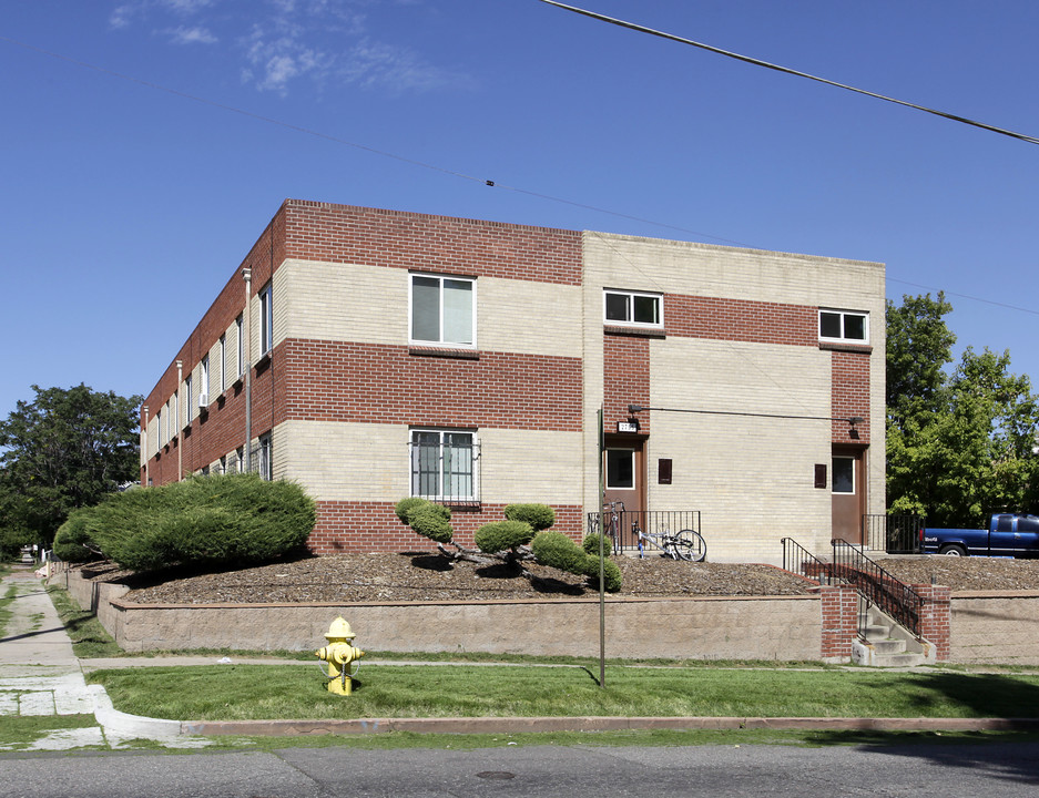 2755 W 23rd Ave in Denver, CO - Foto de edificio