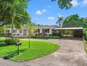 7300 SW 107th Terrace in Miami, FL - Building Photo - Building Photo