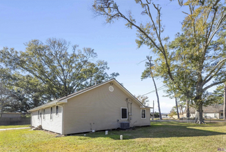 17024 Margaret Rd in Prairieville, LA - Building Photo - Building Photo