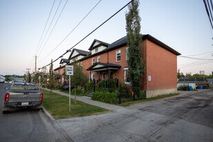 917 14 St SE in Calgary, AB - Building Photo