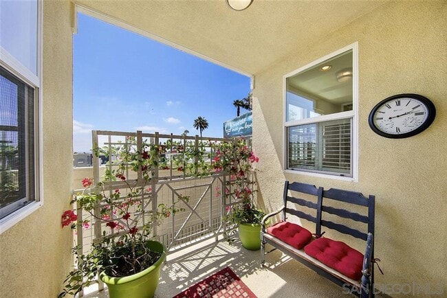 5037 Palm Point Ct in San Diego, CA - Building Photo - Building Photo