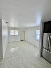 626 W 17th St, Unit 626 in Hialeah, FL - Foto de edificio - Building Photo